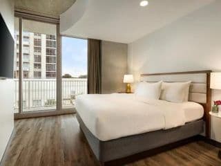 Twelve Midtown, Autograph Collection - Photo 3