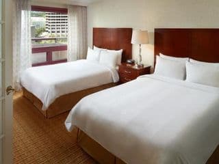 Atlanta Marriott Suites Midtown - Photo 2