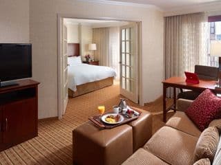 Atlanta Marriott Suites Midtown - Photo 5