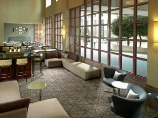 Atlanta Marriott Suites Midtown - Photo 6