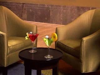 Atlanta Marriott Suites Midtown - Photo 7