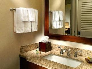 Atlanta Marriott Suites Midtown - Photo 8