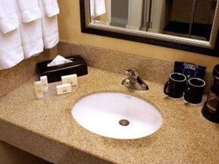 Courtyard by Marriott - Atlanta Executive Park/Emory - Photo 9