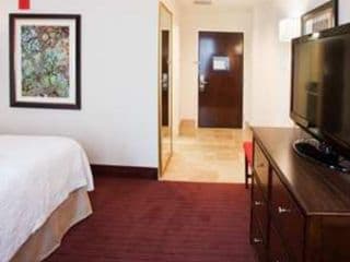 Hampton Inn & Suites Atlanta Downtown - Photo 4