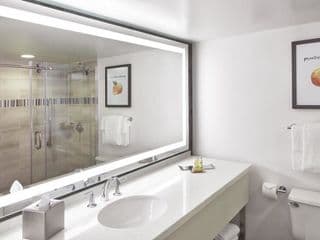 DoubleTree by Hilton Atlanta Perimeter Dunwoody - Photo 10