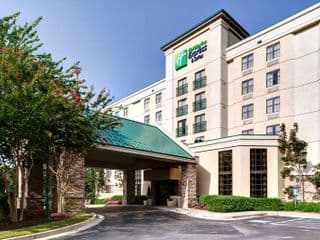 Holiday Inn Express & Suites Atlanta Buckhead - Photo 23