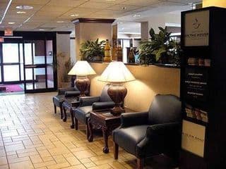 Hampton Inn Atlanta Buckhead - Photo 6