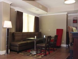 Hampton Inn Atlanta Buckhead - Photo 7