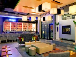 Aloft by Marriott Atlanta Downtown - Photo 17