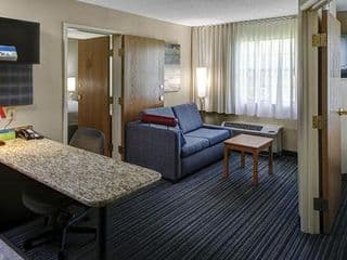 TownePlace Suites by Marriott Atlanta Buckhead - Photo 2