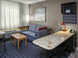 TownePlace Suites by Marriott Atlanta Buckhead - Photo 11