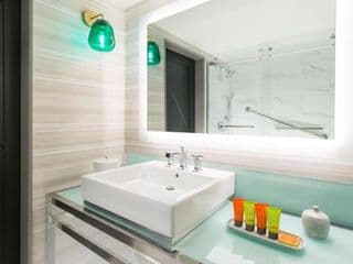 โรงแรมเดอะเบอร์เกส - เทรดมาร์คคอลเลกชั่น บายวินด์แฮม - Photo 8