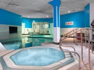 Novotel London Stansted Airport - Photo 9