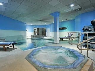Novotel London Stansted Airport - Photo 10