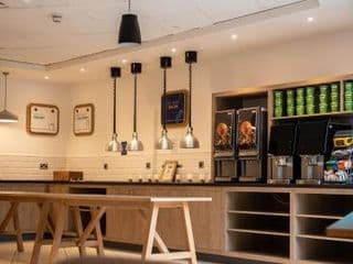 Holiday Inn Express London Stansted Airport, an IHG Hotel - Photo 12