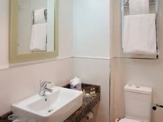 Aubrey Park Hotel - Photo 9