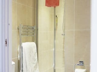 The Lawn Guest House Gatwick - Photo 13