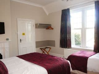 The Lawn Guest House Gatwick - Photo 6