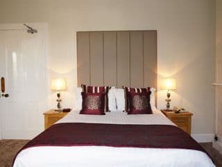 The Lawn Guest House Gatwick - Photo 8