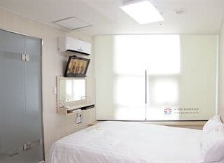 K Pop Residence II