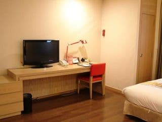 Ramada Hotel and Suites by Wyndham Seoul Namdaemun - Photo 4