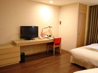 Ramada Hotel and Suites by Wyndham Seoul Namdaemun - Photo 5