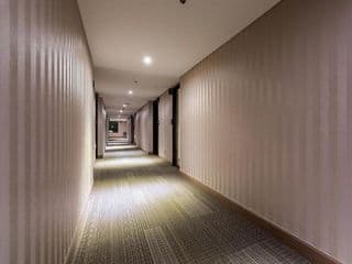 New Hilltop Hotel - Photo 16