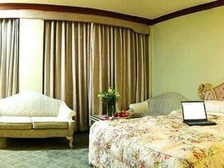 Insadong Crown Hotel
