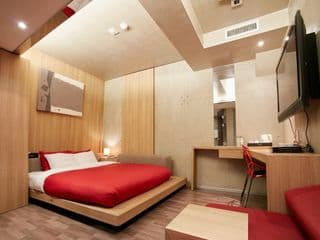 Tria Business & Boutique Hotel