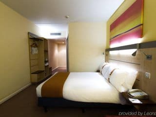 Holiday Inn Express London - Watford Junction, an IHG Hotel - Photo 5