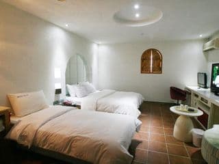 Hotel Oscar - Photo 6