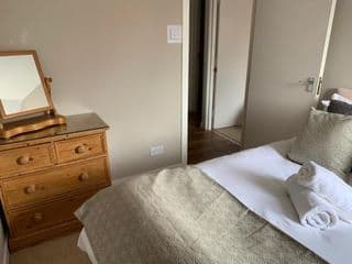 Accommodation Windsor Ltd - The Courtyard - Photo 16