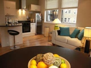 Accommodation Windsor Ltd - The Courtyard - Photo 4