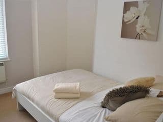 Accommodation Windsor Ltd - The Courtyard - Photo 5