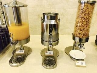 CS Avenue Hotel - Photo 16
