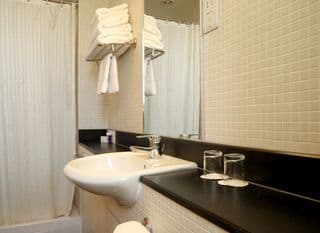 Kensington House Hotel - Photo 8