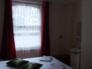Kensington and Chelsea grand apartment - Photo 19