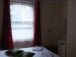 Kensington and Chelsea grand apartment - Photo 4