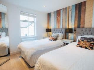 Beautiful Central Family Apartment for 6 - Photo 14