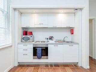 Roomspace Serviced Apartments - Sterling House - Photo 8