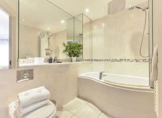 Tower Bridge City Apartments London - Photo 16