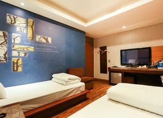 Highland Hotel - Photo 3