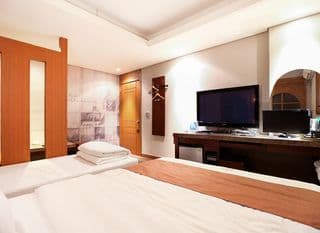 Highland Hotel - Photo 5