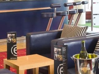 Holiday Inn London West, an IHG Hotel - Photo 17