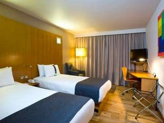 Holiday Inn London West, an IHG Hotel - Photo 3