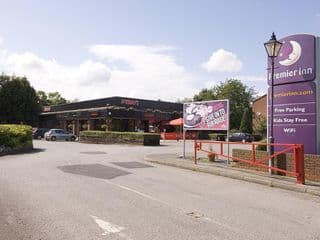Premier Inn Watford North - Photo 6