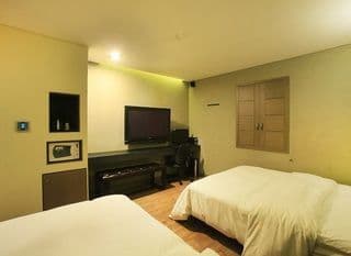 Tara Hotel - Photo 3