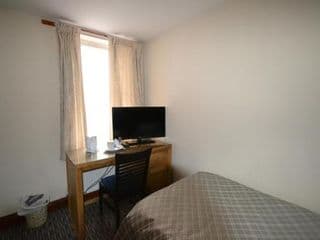Airport Guest House - Photo 14