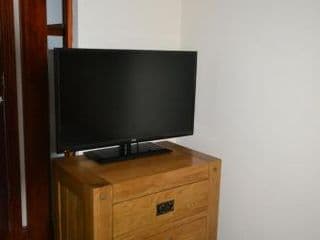 Airport Guest House - Photo 15