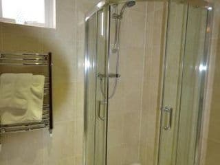 Airport Guest House - Photo 23